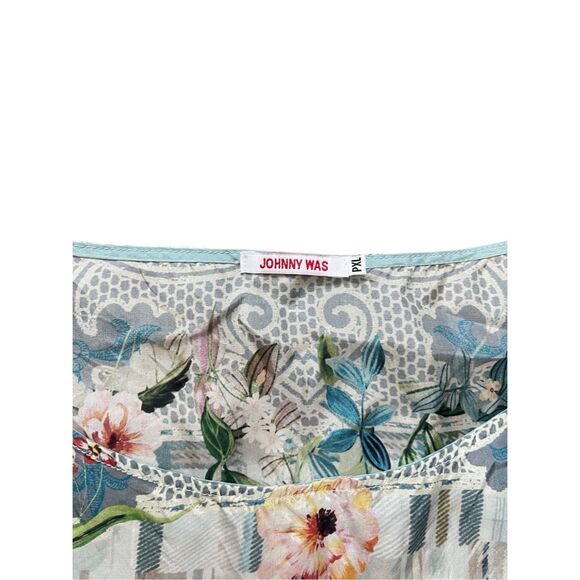 Johnny Was Silk Floral Patchwork Top – PXL - Picture 3 of 6